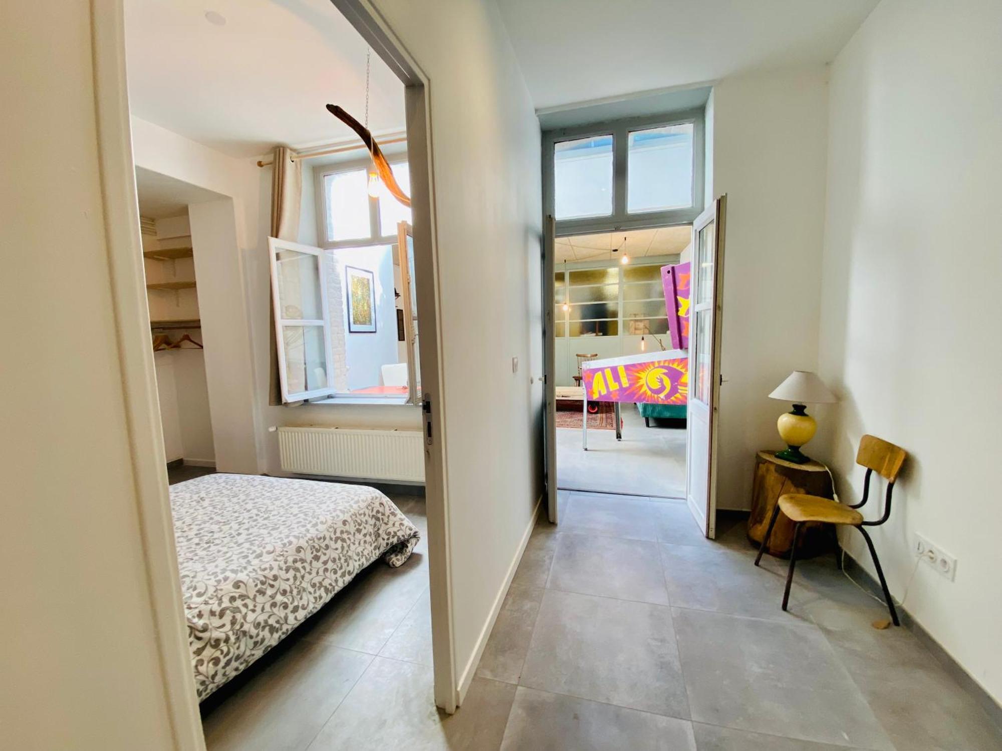 Oasis Urbaine - Spacieux Et Calme Avec Patio ลีลล์ ภายนอก รูปภาพ