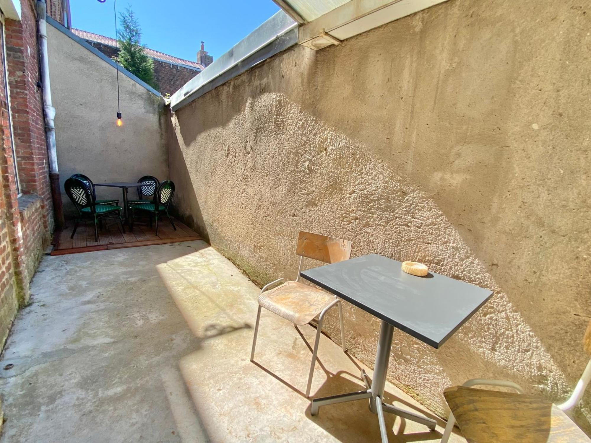Oasis Urbaine - Spacieux Et Calme Avec Patio ลีลล์ ภายนอก รูปภาพ