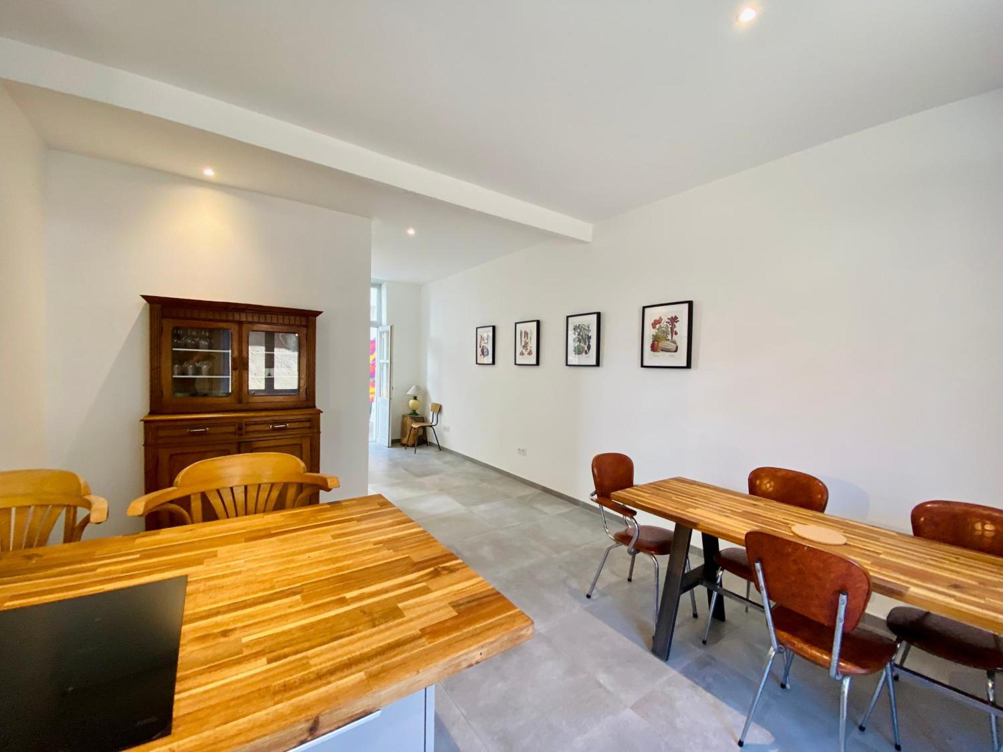 Oasis Urbaine - Spacieux Et Calme Avec Patio ลีลล์ ภายนอก รูปภาพ